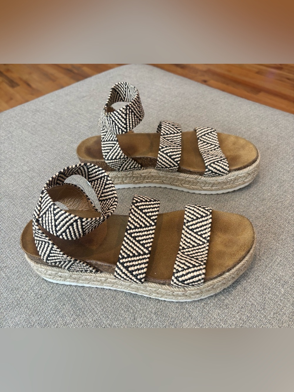 CUSHIONAIRE Mandy Platform Wedge Sandals, not sized